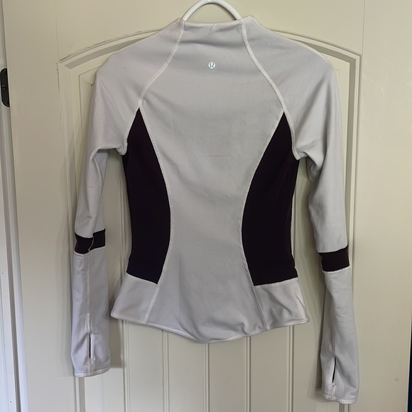 Lululemon Find your Bliss reversible jacket. - Picture 9 of 9